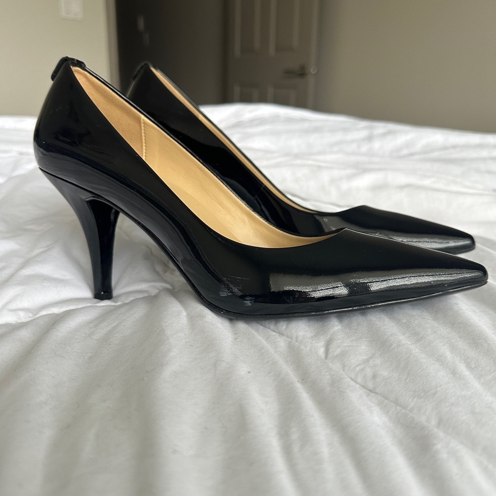 Michael Kors Black Paten Leather Mid-Size Heel